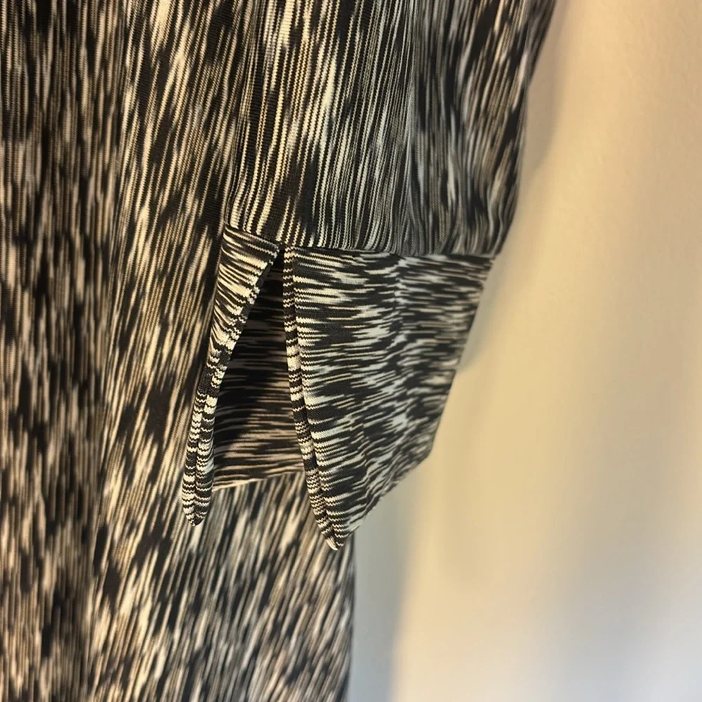 Parsley & Sage Monochrome Striped women’s Top - Picture 5 of 11